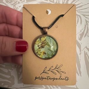 🍁Hand- Crafted Vintage Fall Floral Cabochon Pendant Necklace🍁